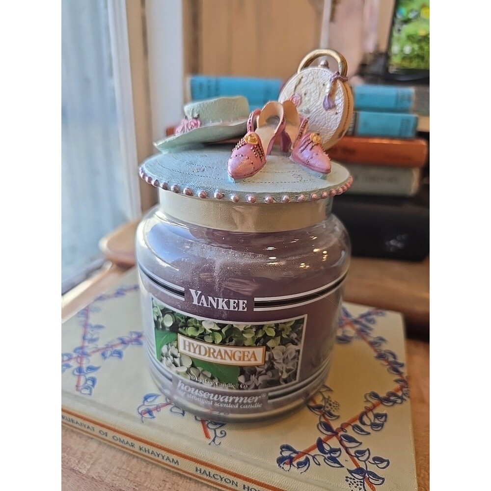 Yankee Candle Retired Black Band Hydrangea Housewarmer 14.5 Oz Grandmacore